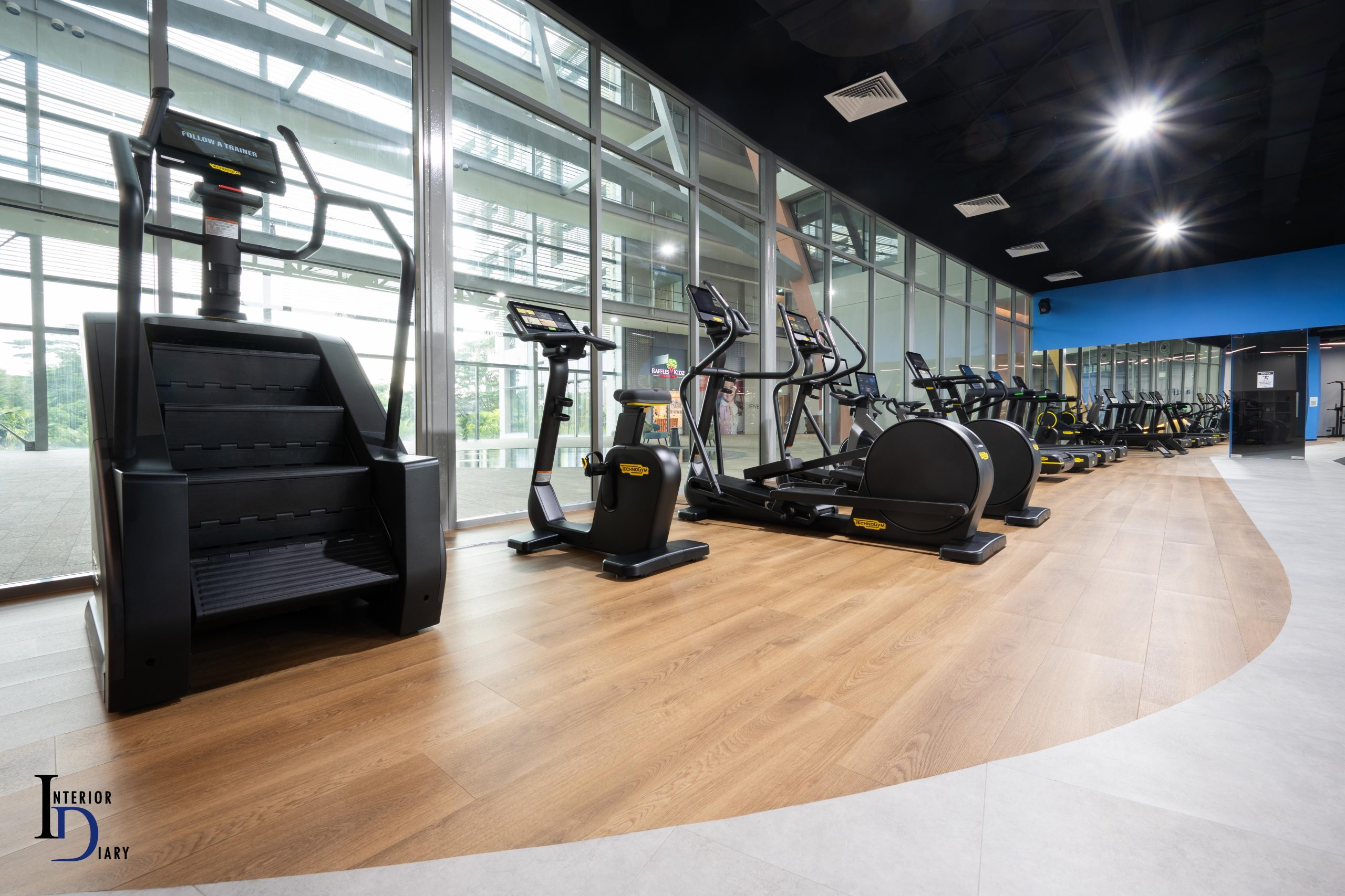 Commercial gym renovation for impact fitness, focus on curved flooring Commercial gym renovation for impact fitness, focus on curved flooring